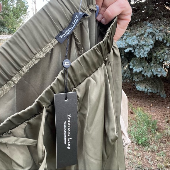 New! Emerson Lang Cargo Pocket Faux Silk Maxi Drawstring Skirt With Slit - Picture 9 of 11